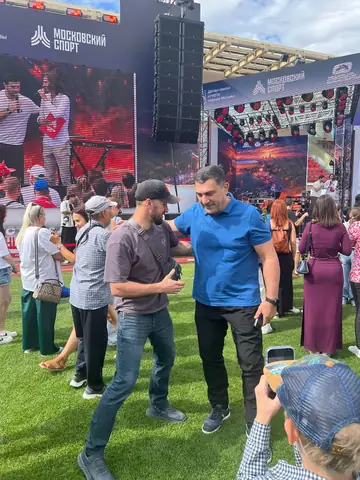 Президент РСС Давид Мусульбес с участниками фестиваля