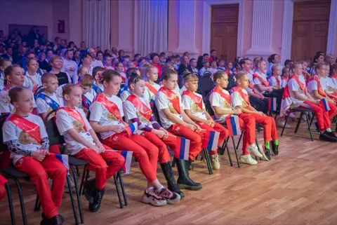 Команды в зрительном зале