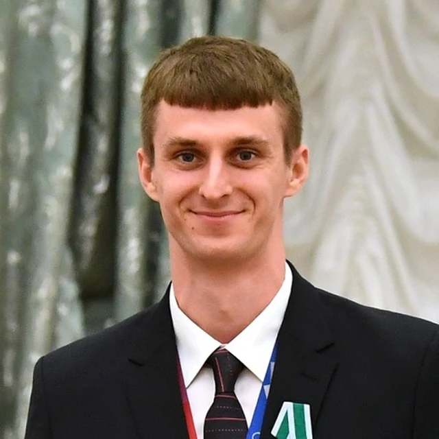Владислав Ларин